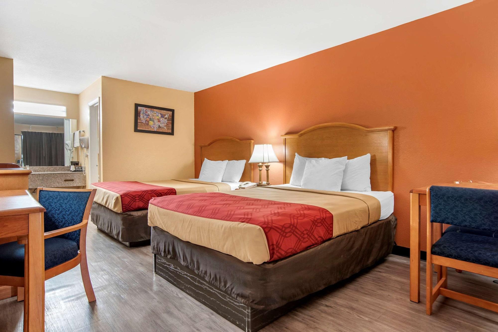 Econo Lodge Inn & Suites Evergreen Εξωτερικό φωτογραφία